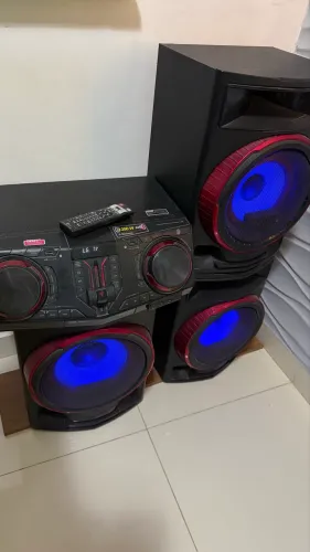 Som Xbom 2250 W , system CJ88 3 caixas , funcionando perfeitamente 
