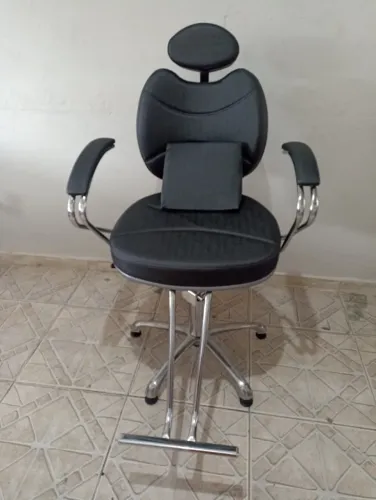 Cadeira reclinável e com ajuste de altura para salão de beleza e barbearia ou maquiagem 