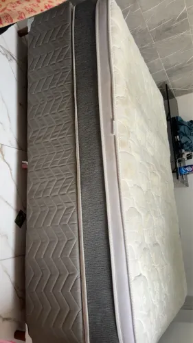 Cama casal (box + colchão)