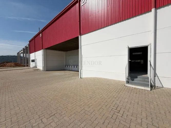 Galpão disponível para locação com 2.200m2 na cidade de Gaspar/SC