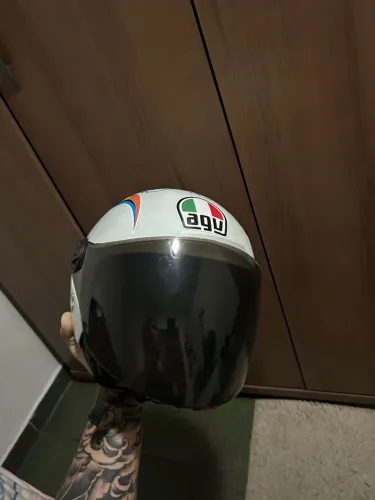 Capacete agv