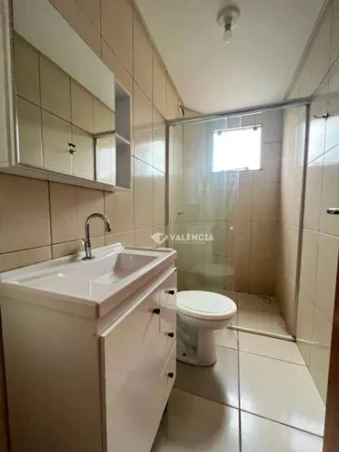 Apartamento para locação com 2 quartos por R$1.300,00 no Ed. Totteham Avenida Toledo Bair