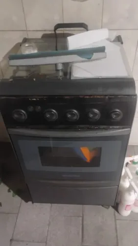 vendo um fog?o 4 bocas, pega o forno certinho 