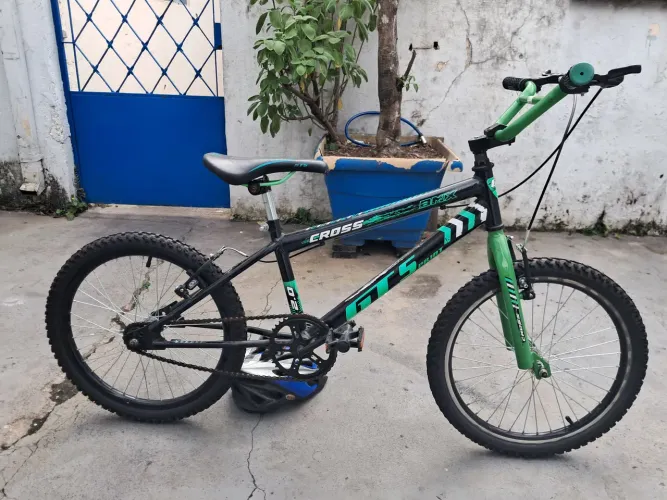 Vendo bicicleta por 450 reais 