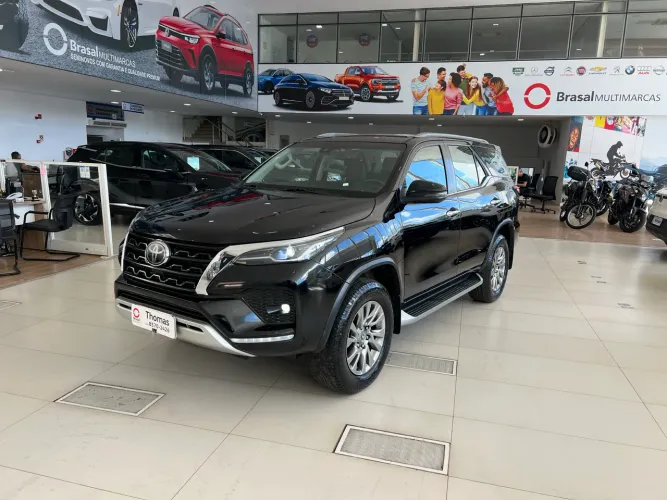 Toyota Hilux SW4 SRX 4X4 2.8 TDI 16V Dies. Aut. 2021
