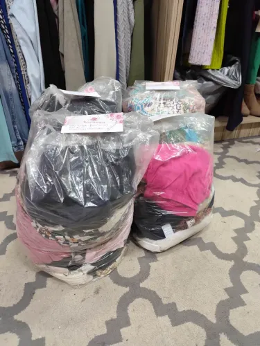Lotes de roupas para brechós/live