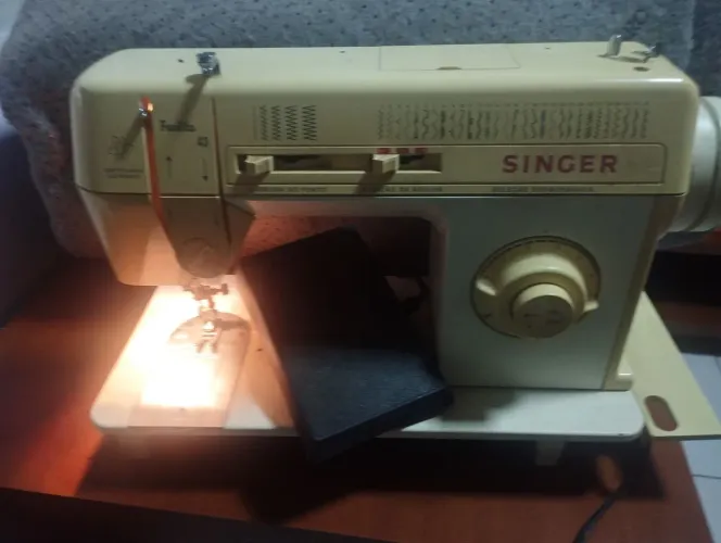 Máquina de costura Singer