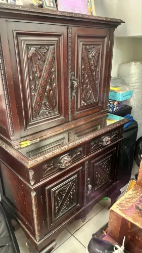 Movel Barzinho imperial talhado antigo
