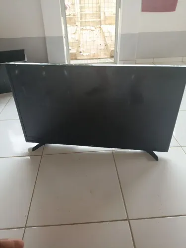 TV Samsung 42" para retirada de peças 