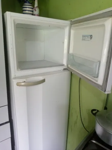 Vendo geladeira DC37