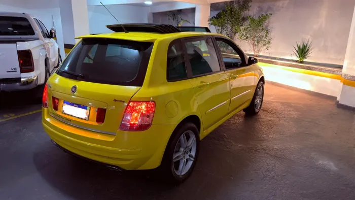 Fiat Stilo Dualogic 1.8 Sporting Flex 8V 5P 2008