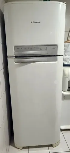Geladeira celebrate 110v por 799,00
