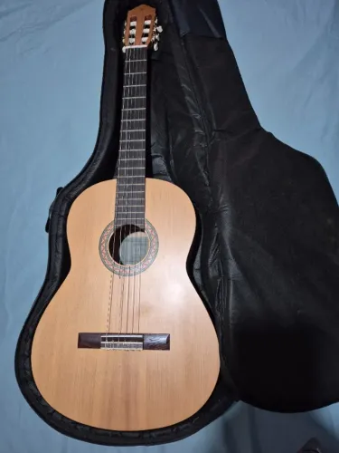 Violão Yamara C40M nylon
