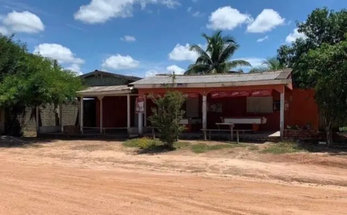 Vende-se casa com área comercial em Nova Dimensão/RO 