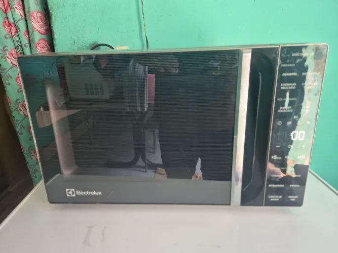 Microondas Electrolux 23L