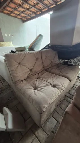 Sofá modular com três módulos e chaise