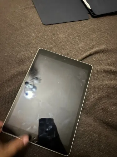 Apple IPad (9? geração) 10.2 - 64gb Prateado