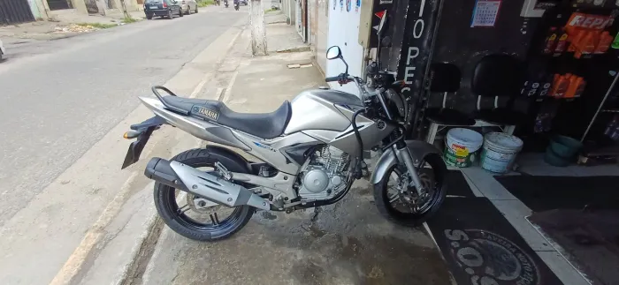 Fazer 250