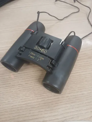 Vendo binóculos