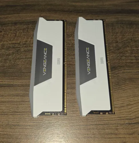 Kit Corsair DDR5 Enhancement Branco RGB