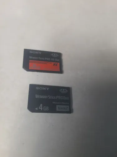 2 memory stick (8gb)(4gb)