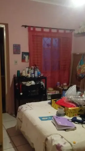 CASA NO CAMPOS ELÍSEOS PRÓXIMO À AV. MAL. COSTA E SILVA