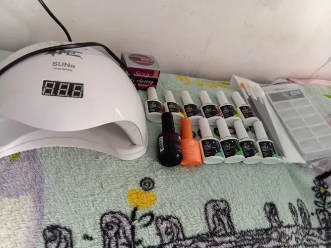 Vendo cabine. Esmaltes, Gel e moldes