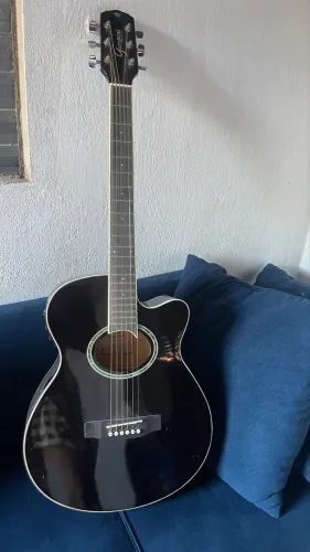 Violão preto elétrico 