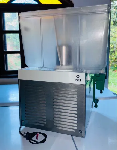 Refresqueira 220V