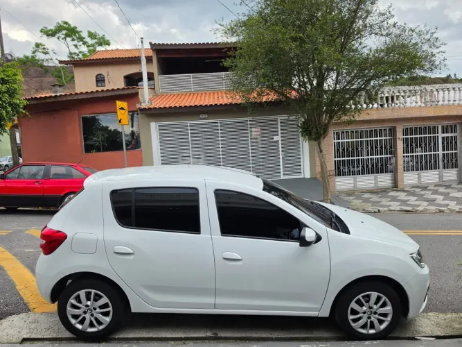 Renault Sandero Zen Flex 1.0 12V 5P Mec. 2021