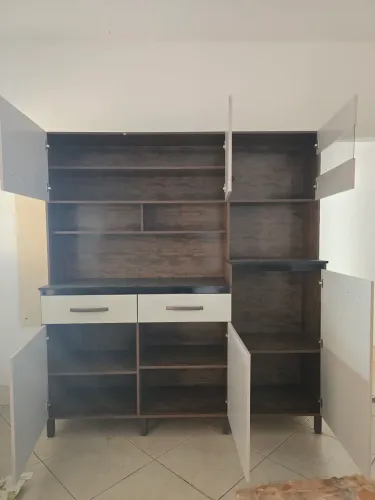 Armário de cozinha em excelente estado