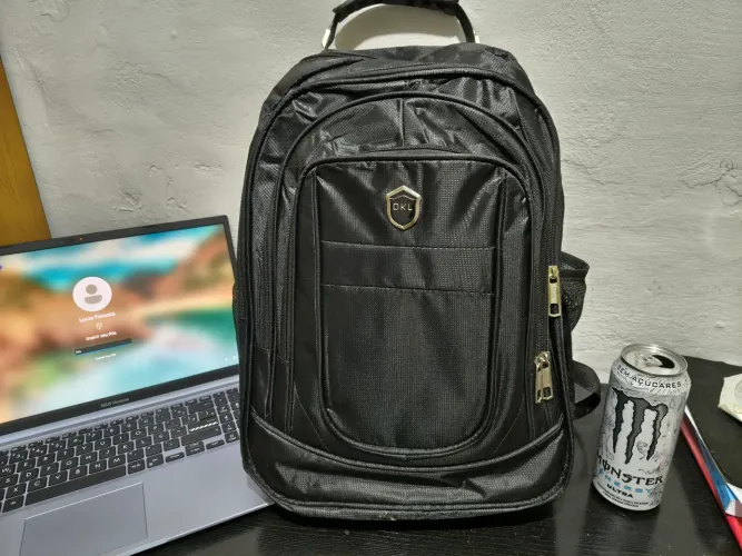 Mochila com 4 bolsos Nova