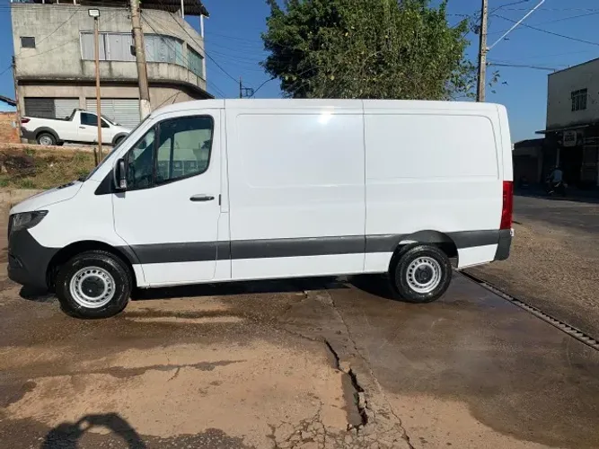 Mercedes-Benz Sprinter 417 Furgão L.t.a. Diesel (e6) 2023