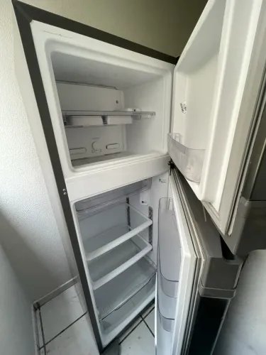 GELADEIRA INOX À VENDA