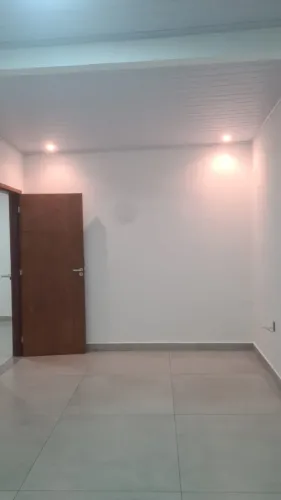 Alugo Casa Nova | 2 Quartos | Garagem |  Cidade Continental 
