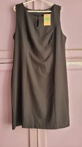 Vestido preto clássico