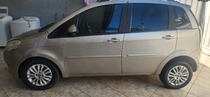 Fiat Idea Essence 1.6 Flex 16V 5P 2013