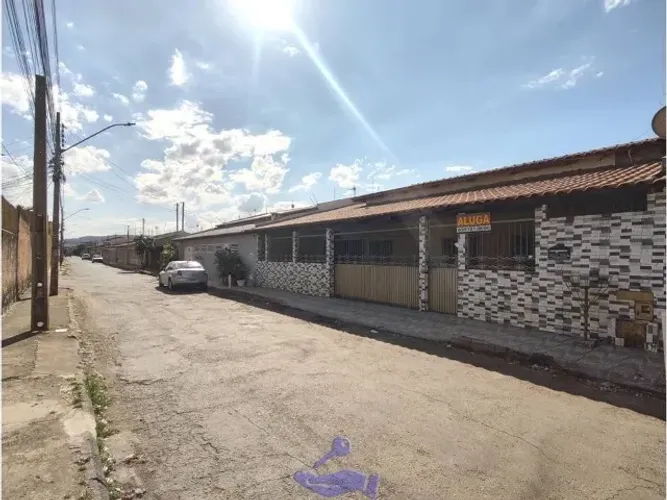 CASA 3 QUARTOS CIDADE JARDIM, PROX. SHOPPING
