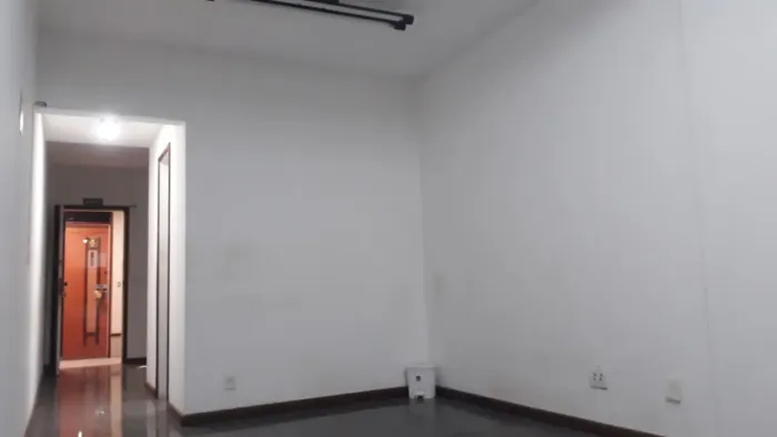 Sala comercial de 30 m² à venda em Santa Lúcia