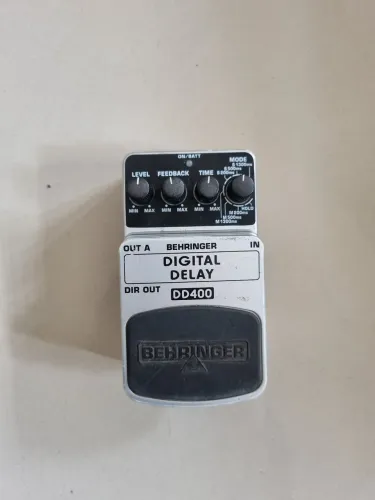 Pedal digital delay Behringer