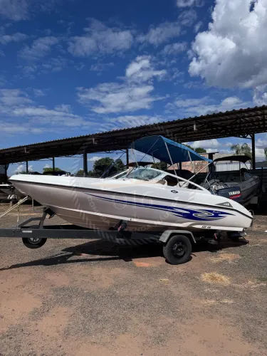 Lancha Focker 160