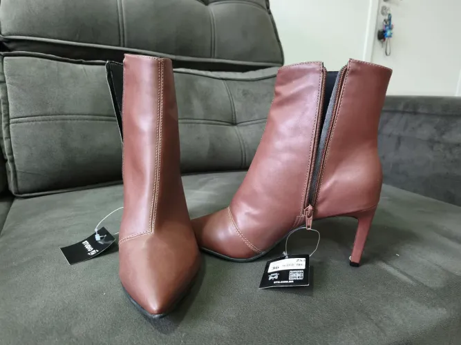 Bota da Studio Z