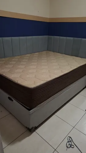 Vende-Se colchão seminovo com 2 meses de uso