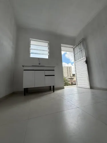 Apartamento Kit Novo  com Varanda  Próximo ao Metrô Jabaquara e Conceição 