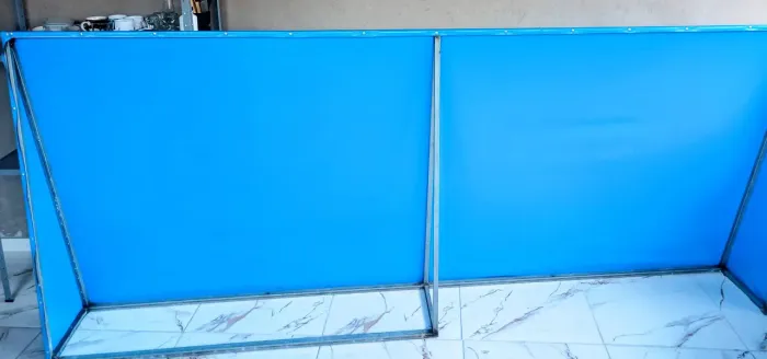Vende se 1 frezeer 1 toldo de 3mt 1 estufa 1 balcão 1 boleiro 2 prateleira 