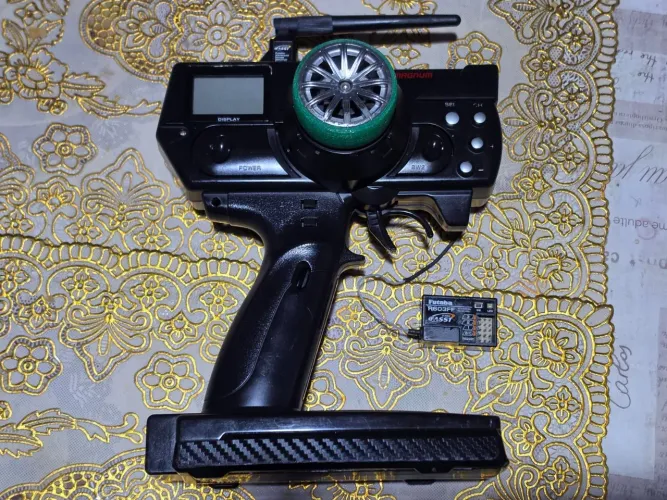 Automodelo controle futaba 3pm 2.4hz