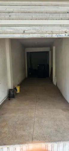 Aluga-se ponto comercial