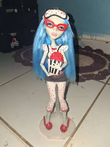 Ghoulia Dead Tired - monster high 