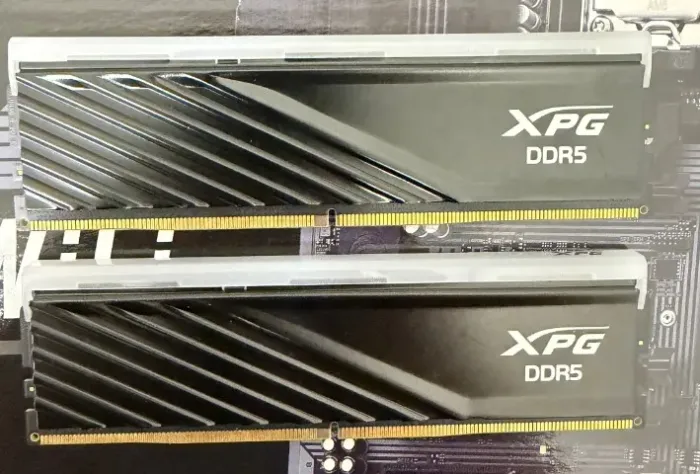 Kit Memória DDR5 32gb(2X16gb) 6000MHZ Xpg RGB- Loja física
