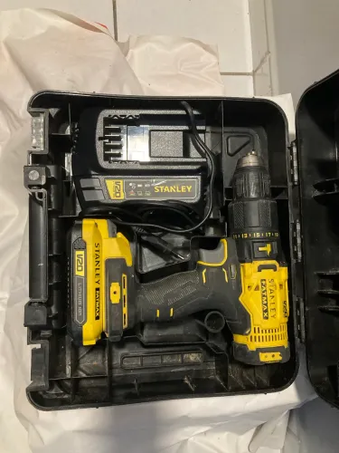 Furadeira de impacto Stanley Fatmax V20